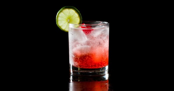 Cranberry white wine spritzer | Delta Dental